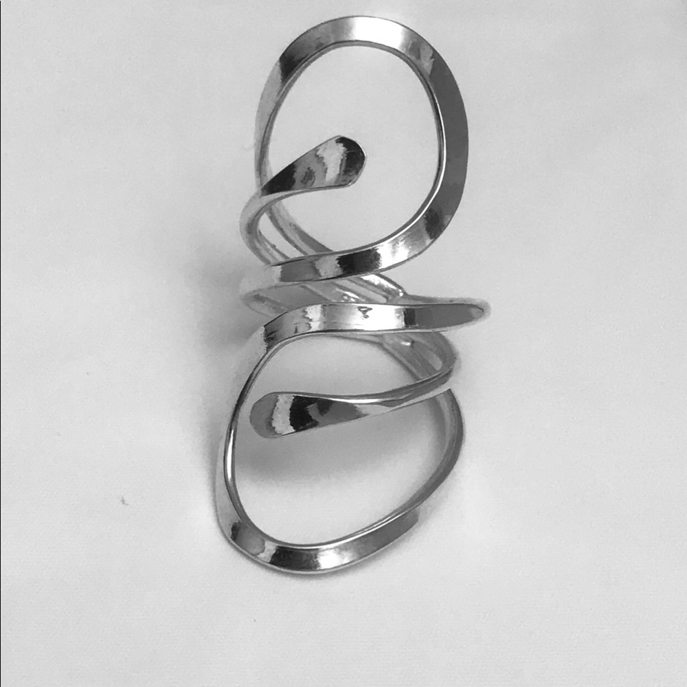 Silver ring - Picture 2 of 2